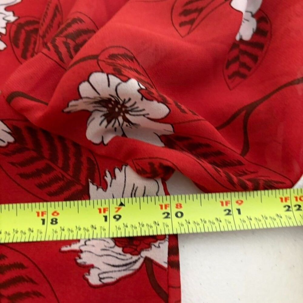 Suzanne Betro Blouse Women's Large Red Floral V-Neck Long Sleeve Shirt Career - Picture 8 of 8